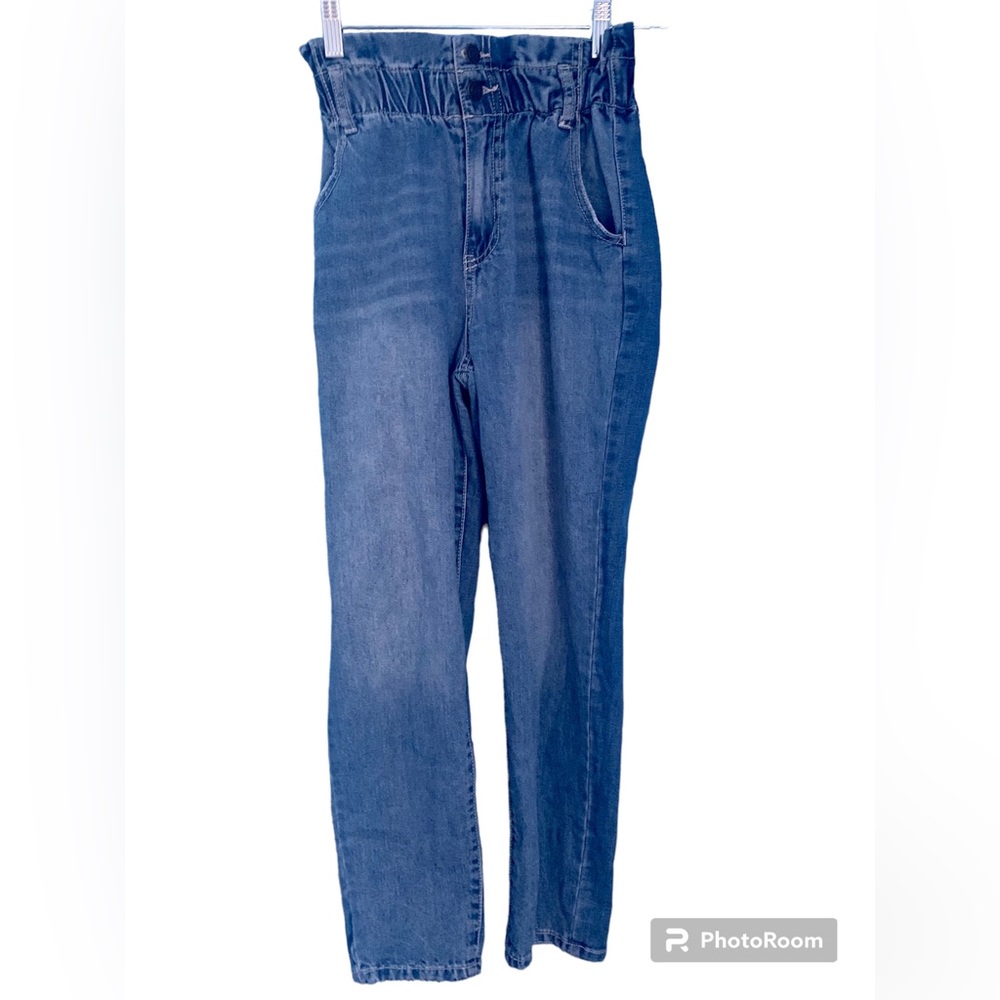 High Rise Paperbag Mom Jeans Size 5/27